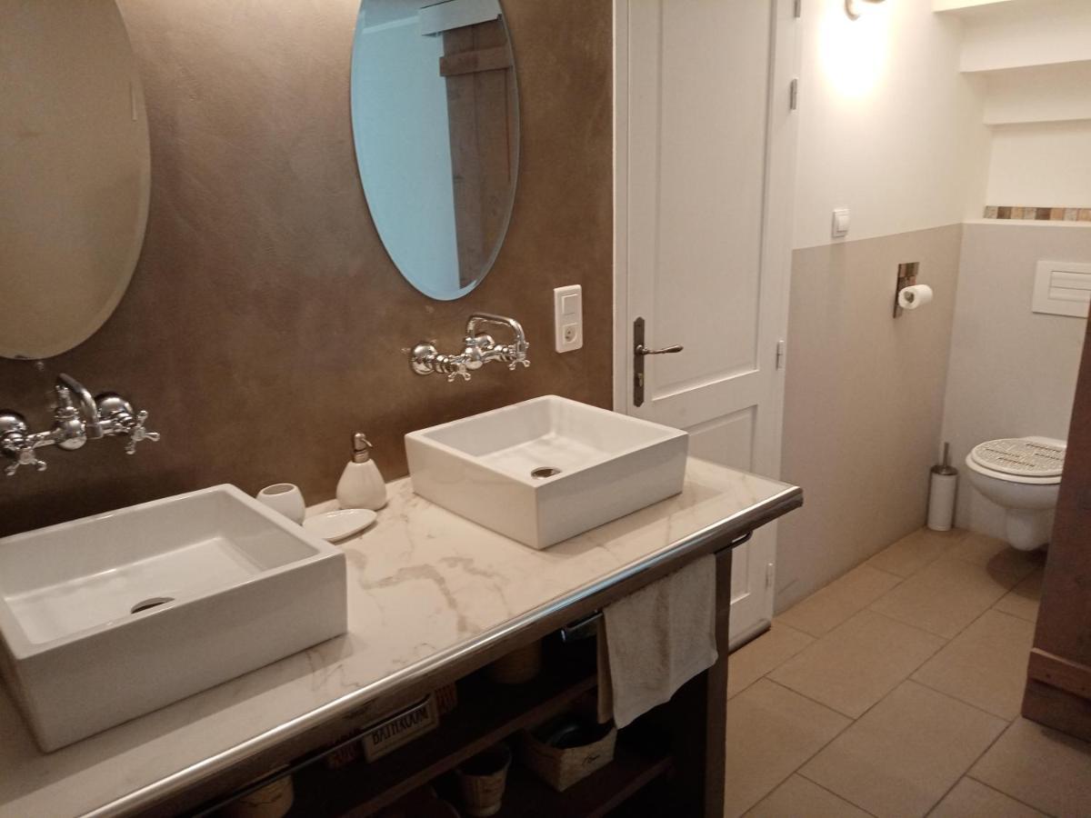 Au Coeur Du Luberon Hotel Cavaillon Bagian luar foto