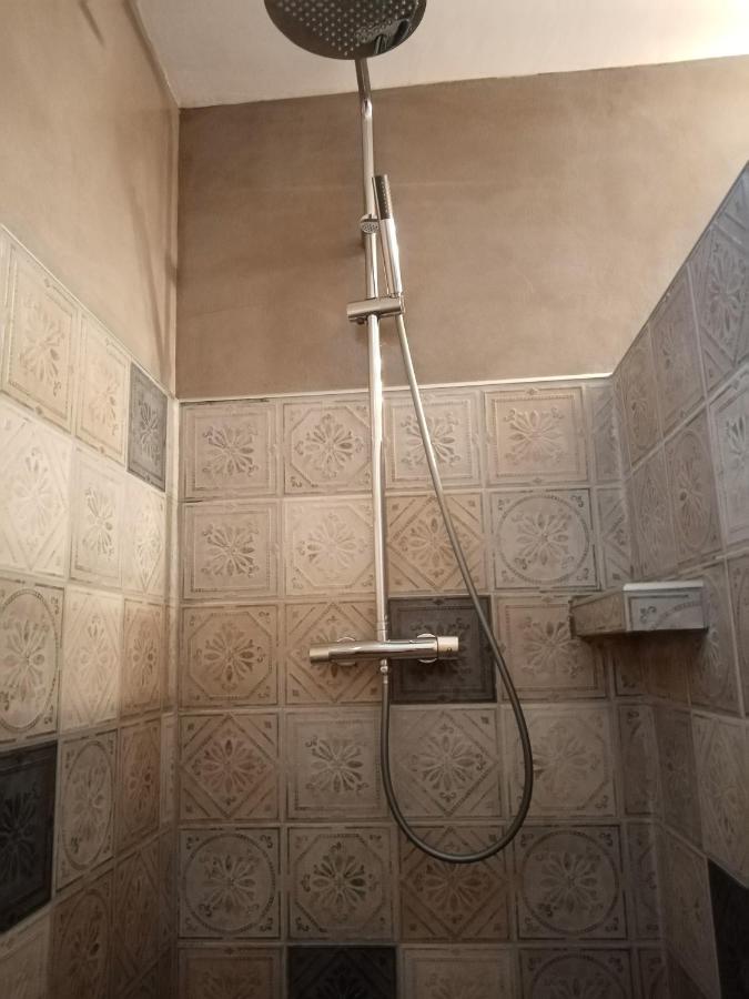 Au Coeur Du Luberon Hotel Cavaillon Bagian luar foto