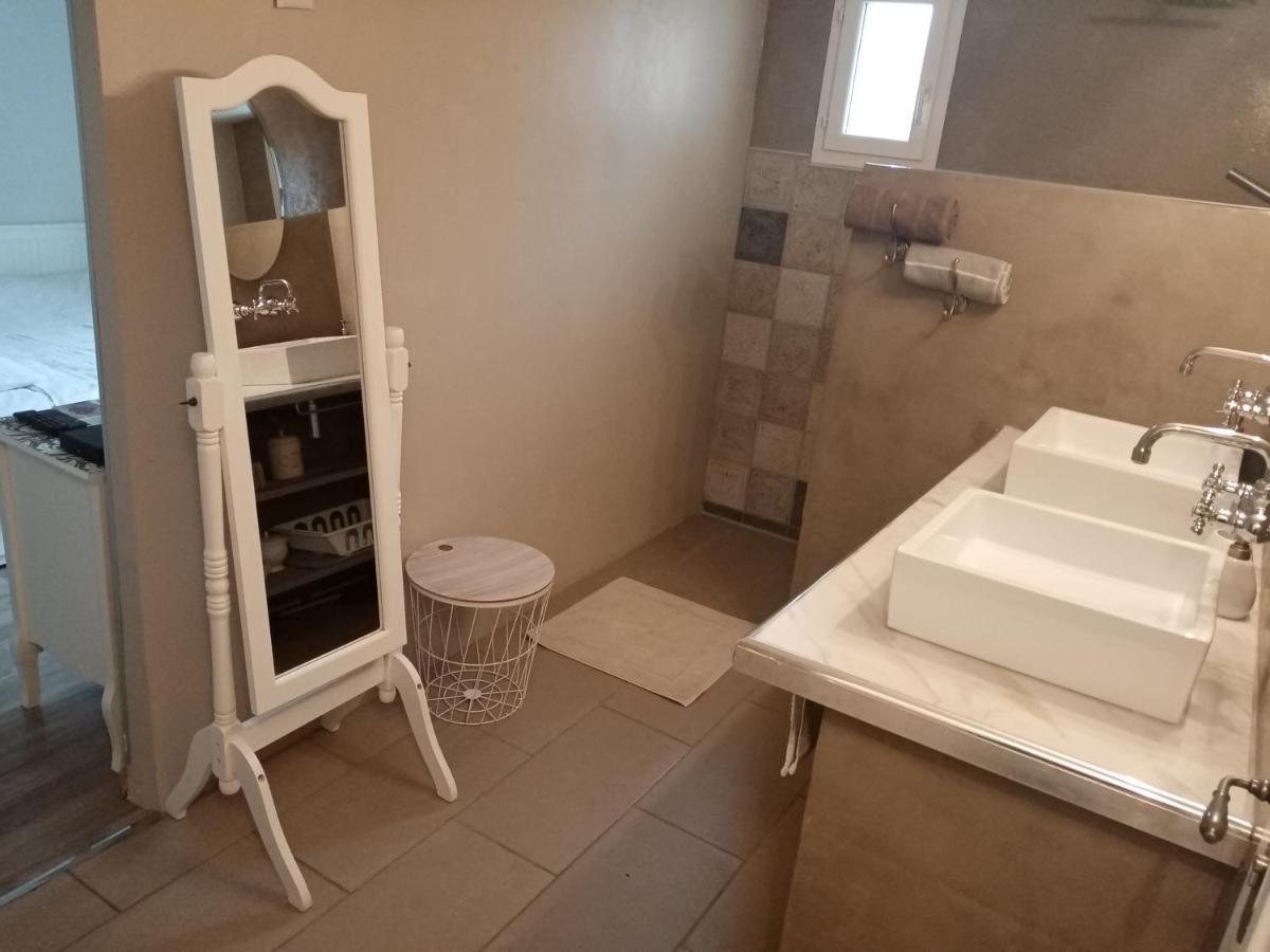 Au Coeur Du Luberon Hotel Cavaillon Bagian luar foto