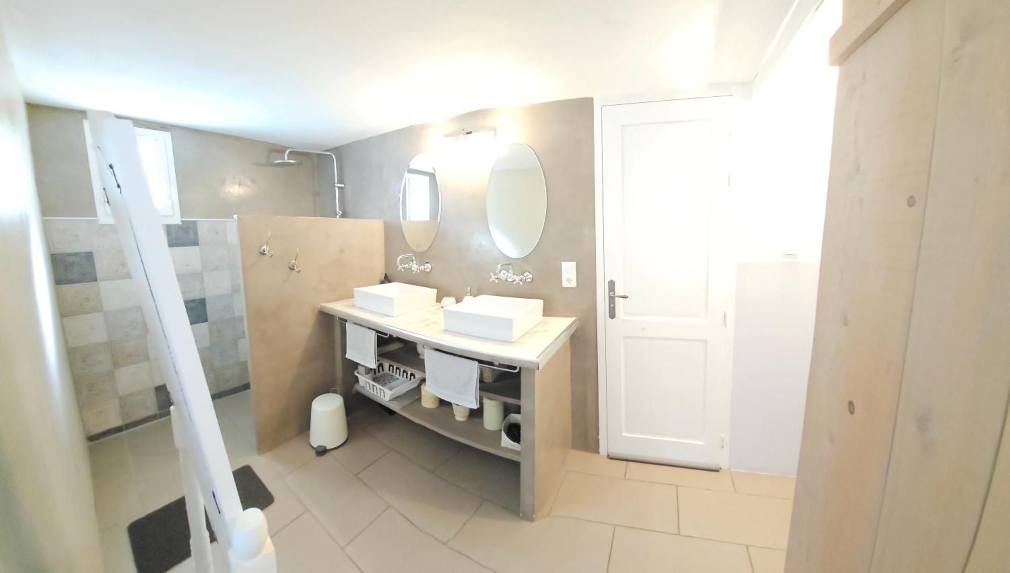 Au Coeur Du Luberon Hotel Cavaillon Bagian luar foto